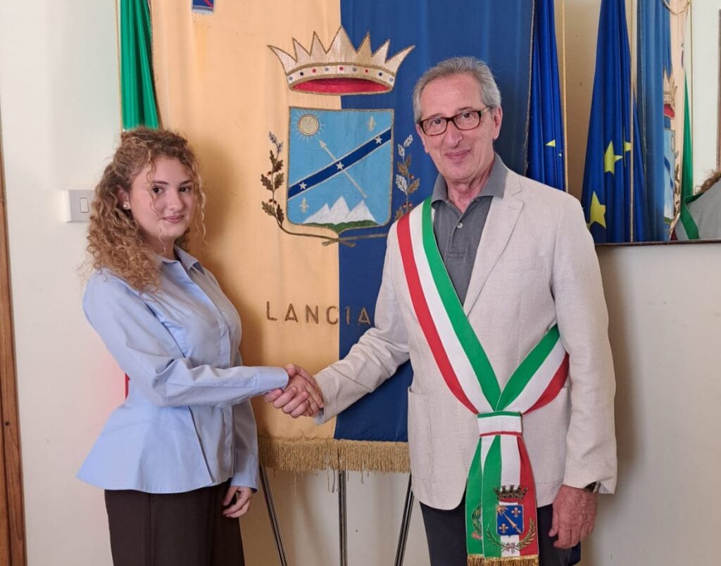 Studentessa sedicenne di Lanciano nella scuola militare Teuliè di Milano