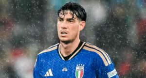 Calcio Nations League, a Parigi l'Italia strappa il pari alla Francia: Bastoni replica a Olise