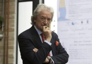 Il giornalista (ex Rai) di Pratola Ennio Bellucci premiato in Senato con il "Città del Galateo-Antonio De Ferrariis"