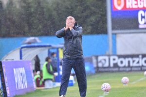 Calcio serie C, Pineto avanti di due gol contro la Reggiana, ma partita sospesa per la pioggia al 72'