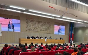 Un'immagine del convegno organizzato dalla Prefettura di Teramo nell'aula magna dell'università