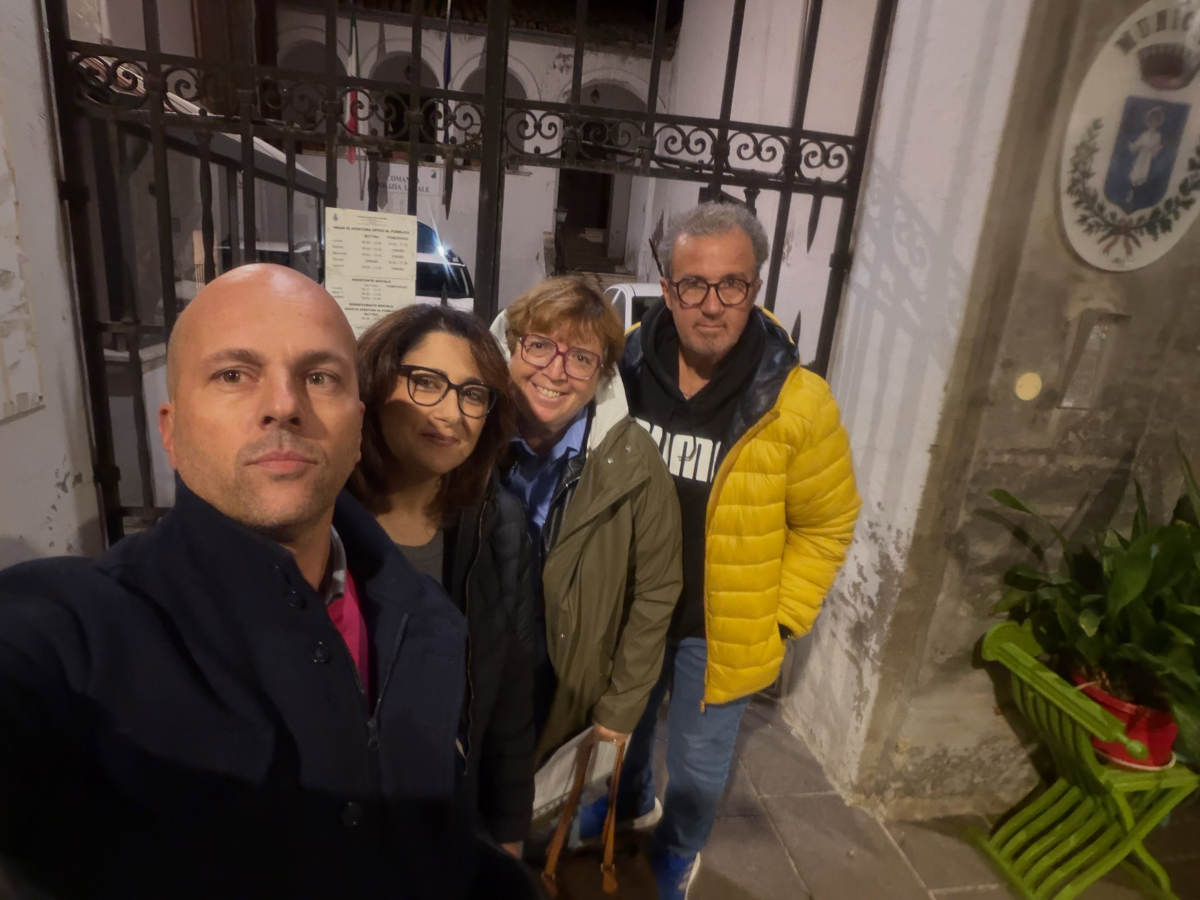 A San Vito Chietino la maggioranza non ha i numeri e l’opposizione fa mancare il numero legale: consiglio comunale rinviato