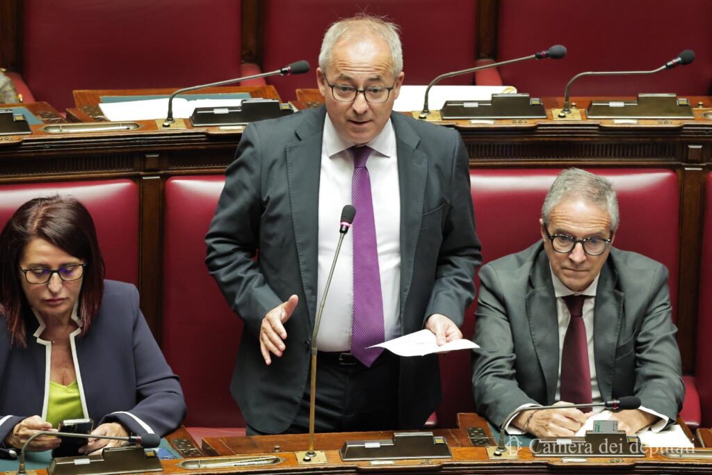 Un'immagine del deputato rosetano di Azione Giulio Sottanelli