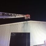 A Martinsicuro fiamme nella fonderia in disuso: ore di lavoro per i vigili del fuoco